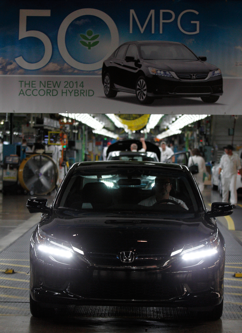 Illustration for article titled Meet the 50 MPG Rated Honda Accord Hybrid